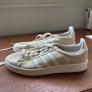 Adidas Campus sneakers in a creamy off white color—excellent condition!